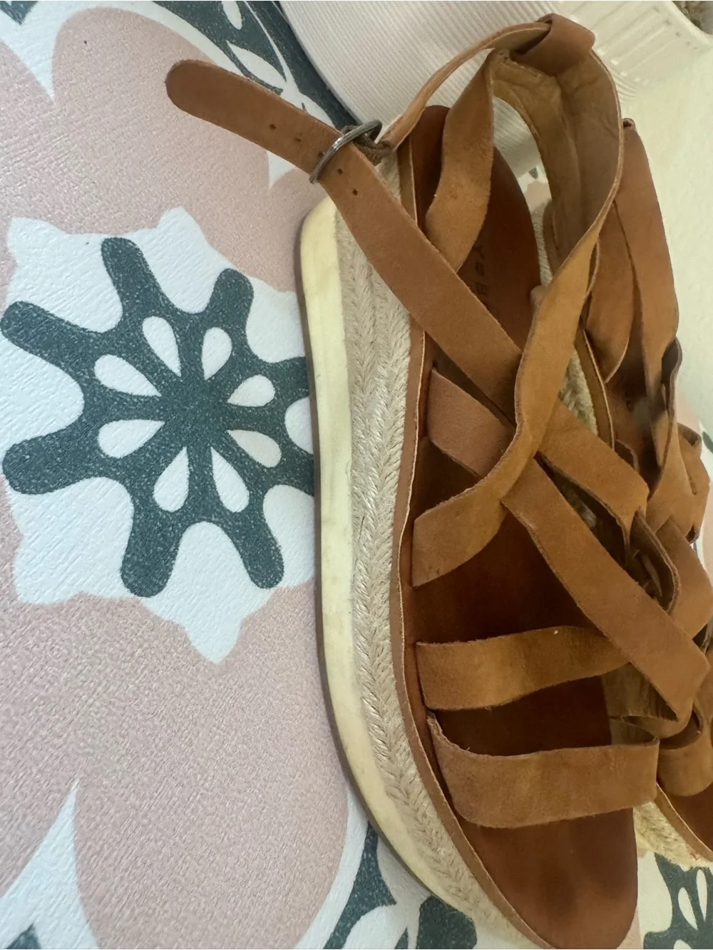 Lucky Brand stylish strappy